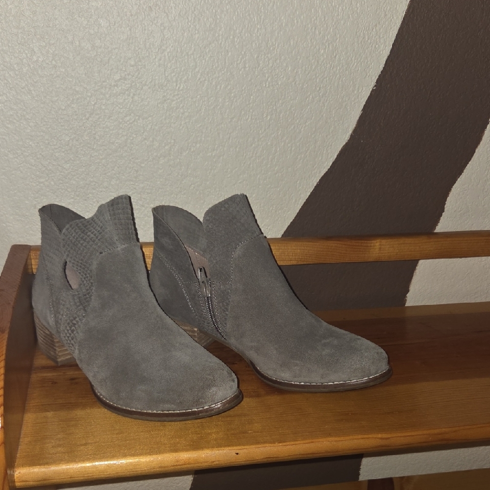 Seychelles Dwelling Suede Ankle Boots 6.5